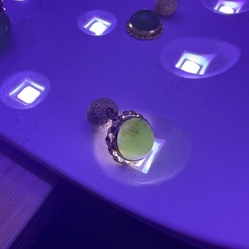 Vintage Jade Cabochon Dangle Earrings w/ Solid 14K Gold Posts [stamped]✨ - Picture 15 of 15